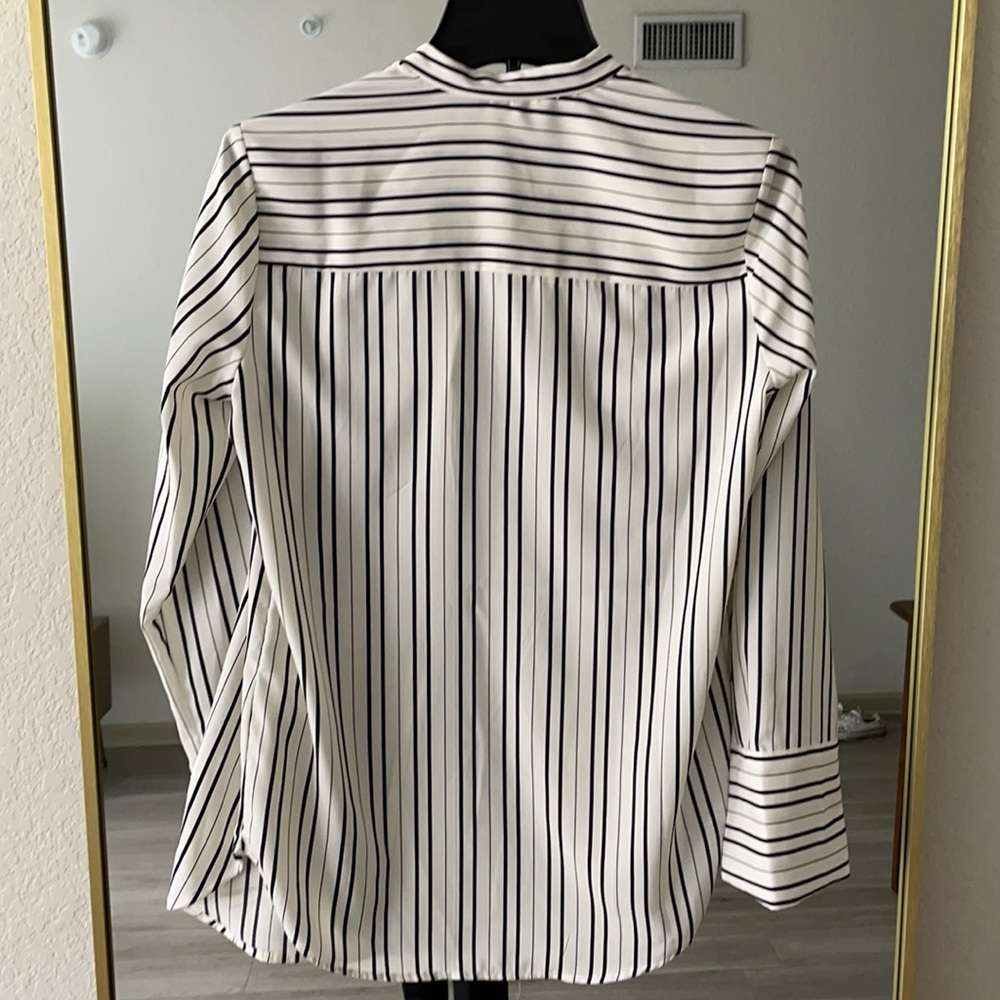 H&M blouse - Picture 5 of 5